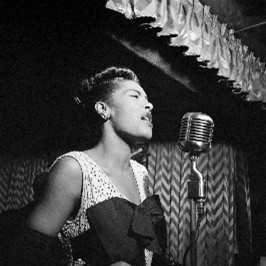 Billie Holiday au Downbeat club, jazz club à New York, 1947
Crédits&nbsp;: William P. Gottlieb, Public domain