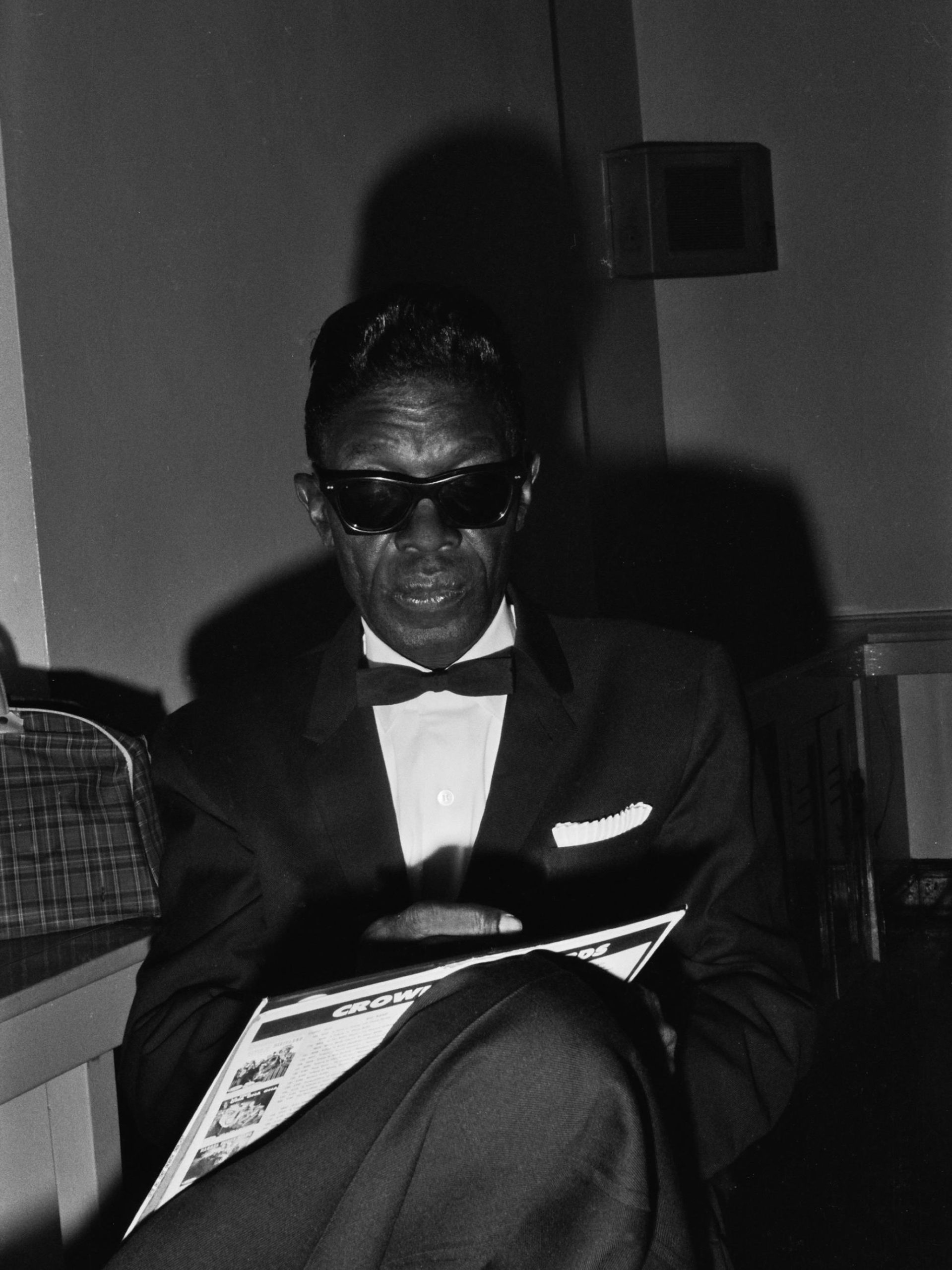 Lightnin' Hopkins dédicaçant un disque
Crédits&nbsp;: 33stradale, CC BY-SA 3.0 (https://creativecommons.org/licenses/by-sa/3.0/)
