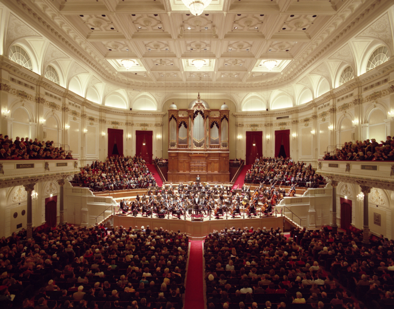 Figure 1.2 – Royal Concertgebouw Amsterdam, exemple de salle rectangulaire, ou en forme de "boîte à chaussures" - Crédits photo&nbsp;: Hans Samsom